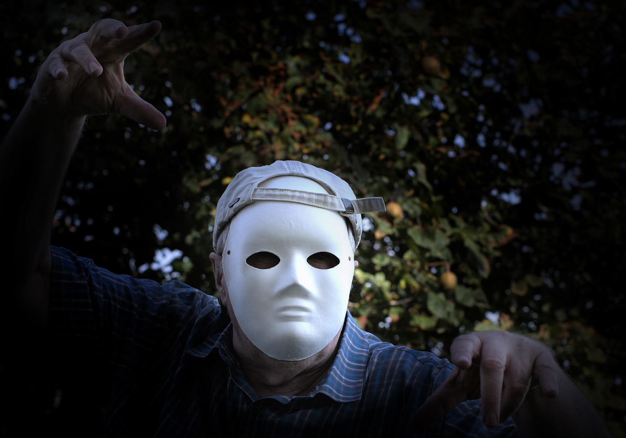 如何避免技术支持给游戏公司带来的诉讼风险？