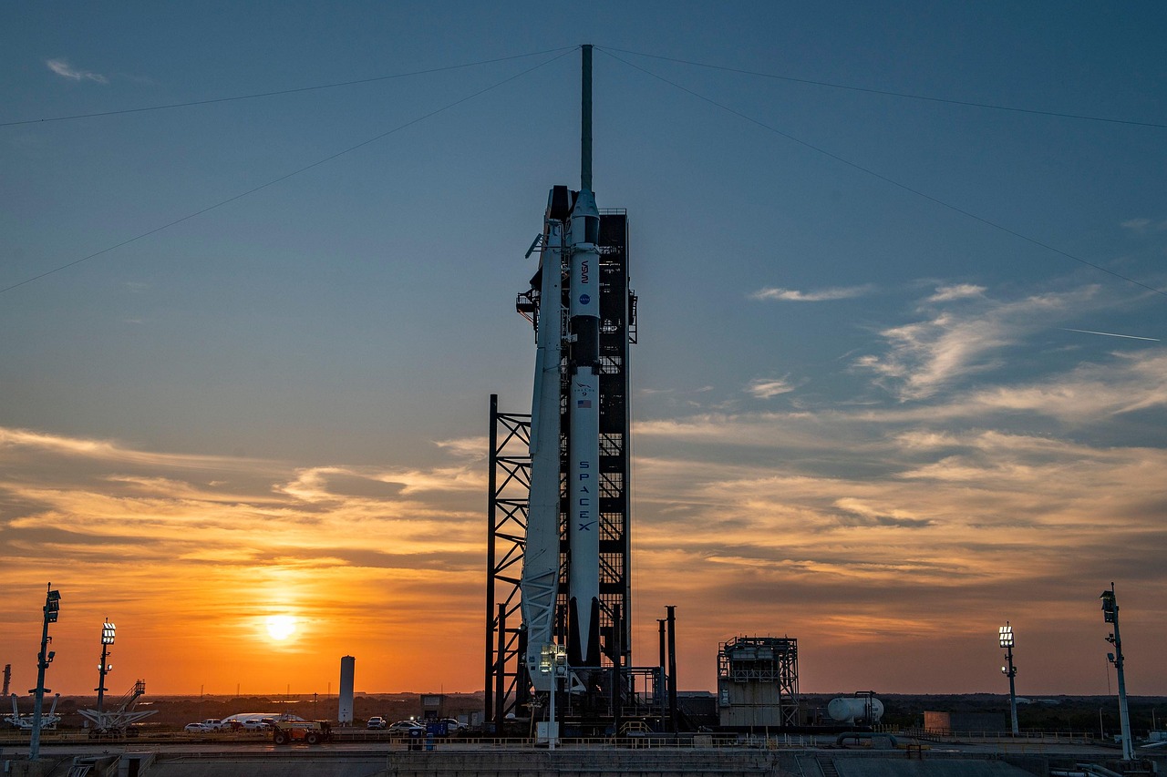 技术支持和游戏竞赛的关系：成为巨擘还是败笔